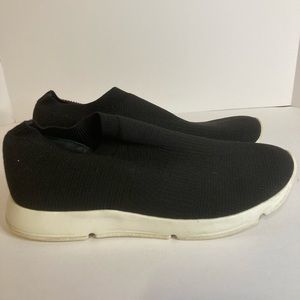 VINCE women’s size 40 Theroux slip on sneaker